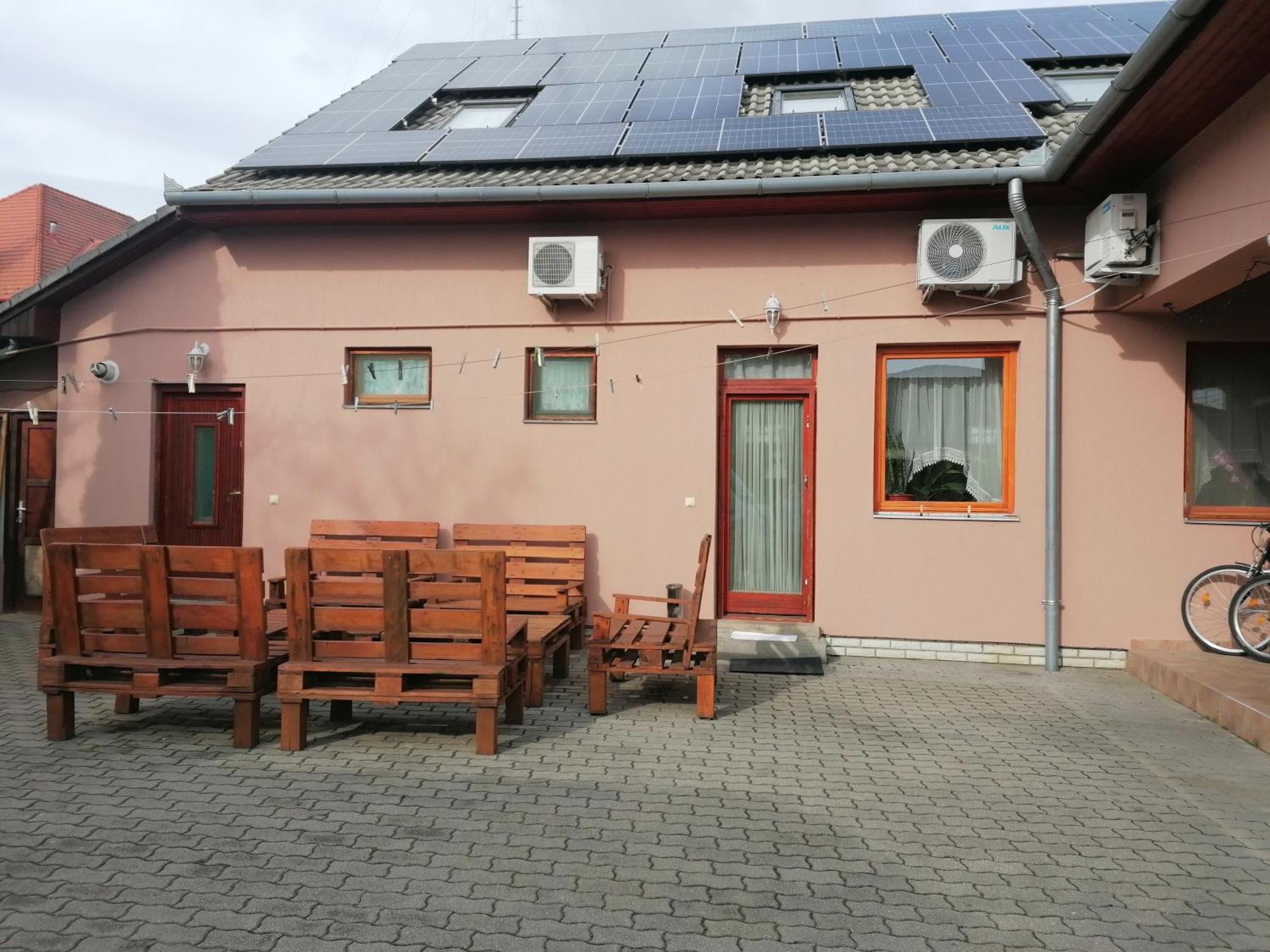 Iglodi Panzio Hotel Kunszentmárton Exterior foto